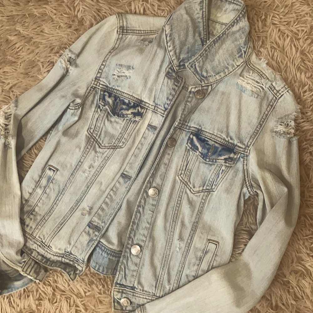 AE jean jacket ❤️